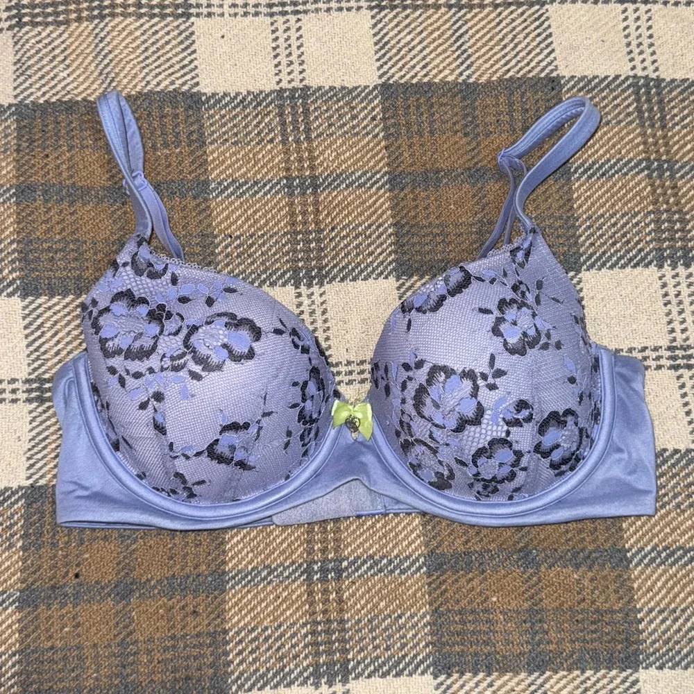 Victoria’s Secret Purple Body By Victoria Lined Demi Convertible Strap Bra 💜
